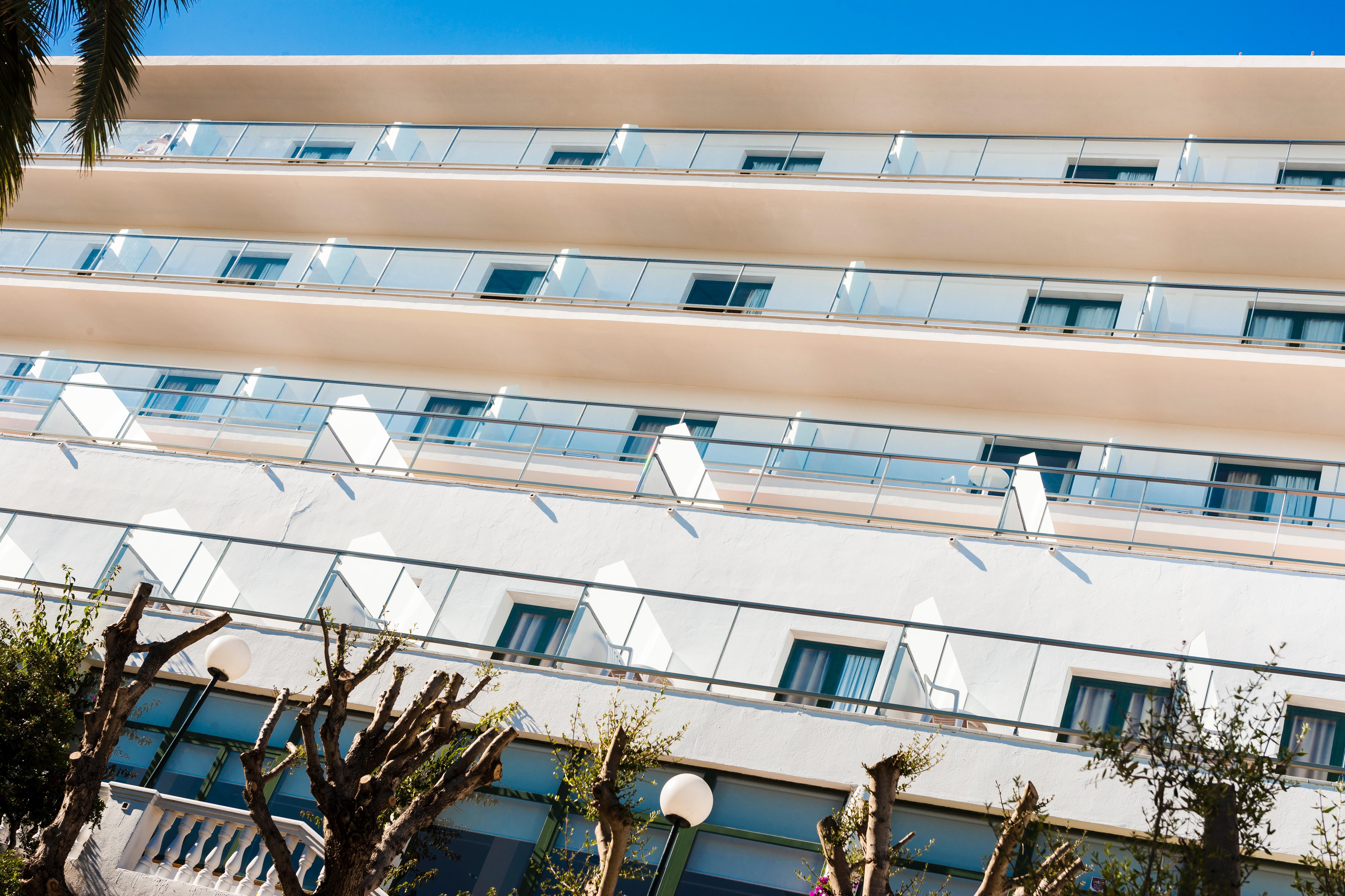 Globales Cala'N Blanes Hotel Cala'N Blanes  Luaran gambar